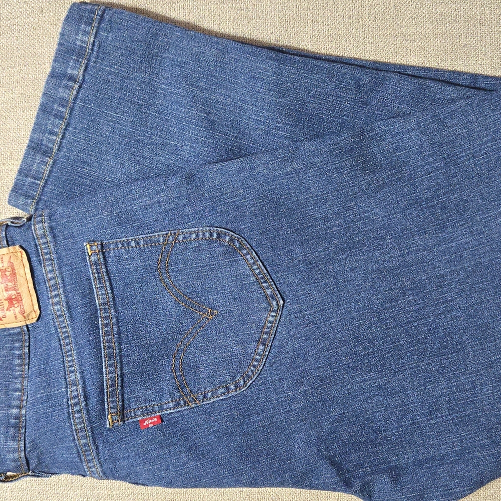 Women's 18 Levi's Denim Capris